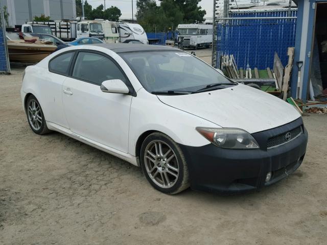 JTKDE177050016064 - 2005 TOYOTA SCION TC WHITE photo 1