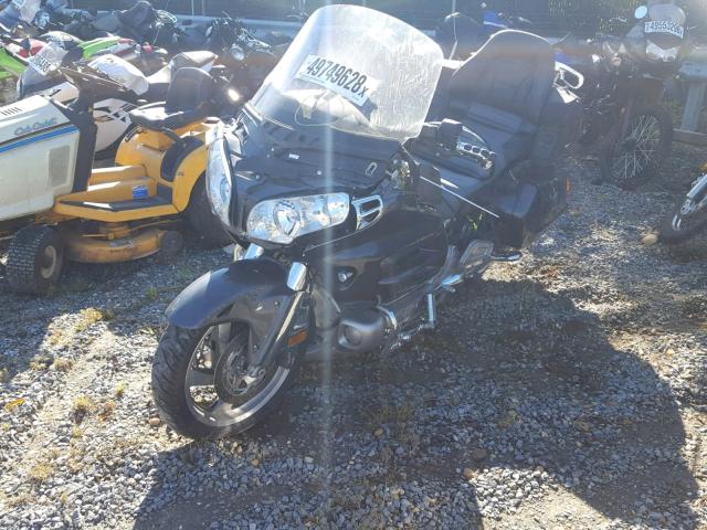 1HFSC47035A410103 - 2005 HONDA GL1800 GRAY photo 2