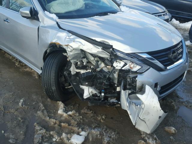 1N4AL3APXHC189703 - 2017 NISSAN ALTIMA 2.5 SILVER photo 9