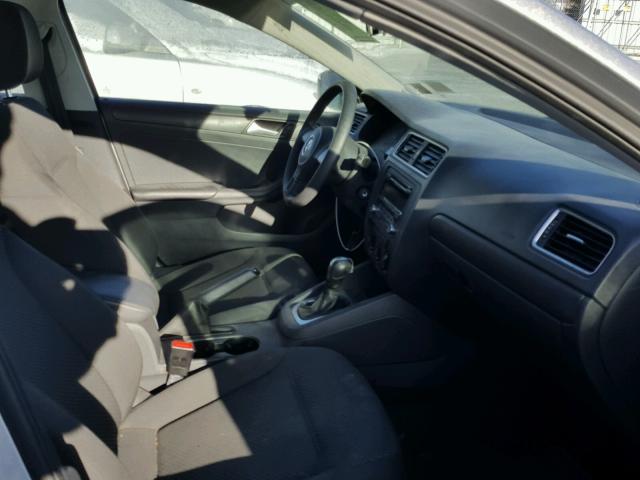 3VW2K7AJ2EM391608 - 2014 VOLKSWAGEN JETTA BASE SILVER photo 5