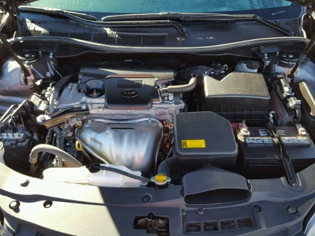 4T4BF1FK2FR475111 - 2015 TOYOTA CAMRY LE 灰色 照片 7