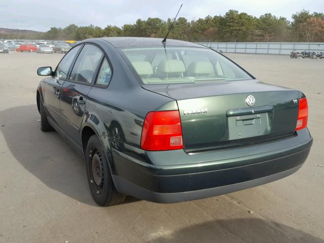 WVWMD63BXXE063304 - 1999 VOLKSWAGEN PASSAT GLS GREEN photo 3