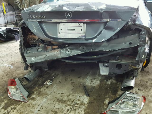 WDDDJ72X78A131696 - 2008 MERCEDES-BENZ CLS 550 GRAY photo 9