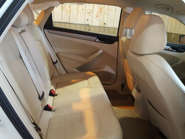 1VWAP7A3XDC137773 - 2013 VOLKSWAGEN PASSAT S WHITE photo 6