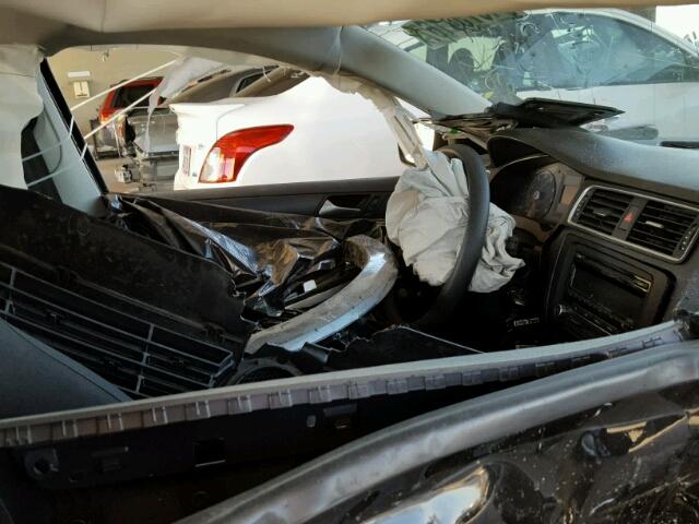 3VW2K7AJ4EM372719 - 2014 VOLKSWAGEN JETTA BASE შავი ფოტო 5