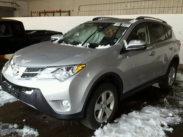 JTMRFREVXED080034 - 2014 TOYOTA RAV4 XLE SILVER photo 2