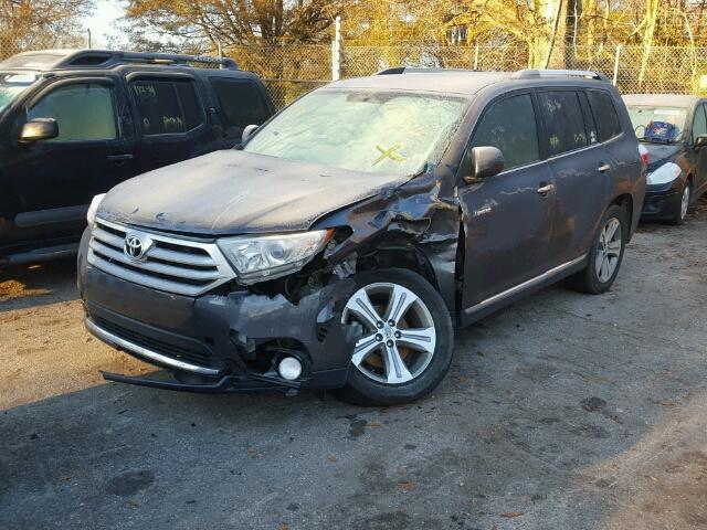 5TDYK3EH5DS096773 - 2013 TOYOTA HIGHLANDER GRAY photo 2