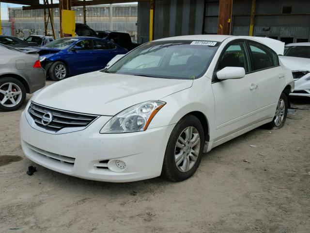 1N4AL2AP8BN441518 - 2011 NISSAN ALTIMA BAS WHITE photo 2