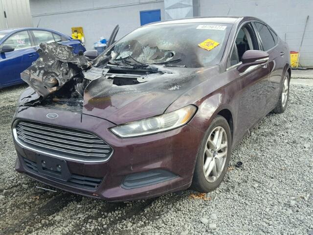 3FA6P0HR7DR185507 - 2013 FORD FUSION SE BURGUNDY photo 2