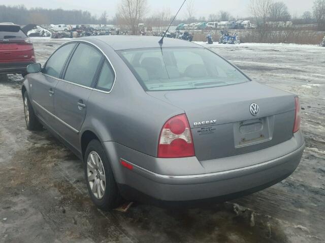 WVWPD63B72P455411 - 2002 VOLKSWAGEN PASSAT GLS GRAY photo 3