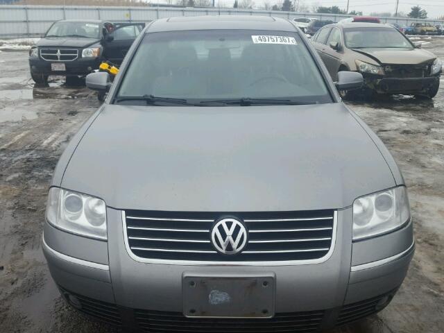 WVWPD63B72P455411 - 2002 VOLKSWAGEN PASSAT GLS GRAY photo 9