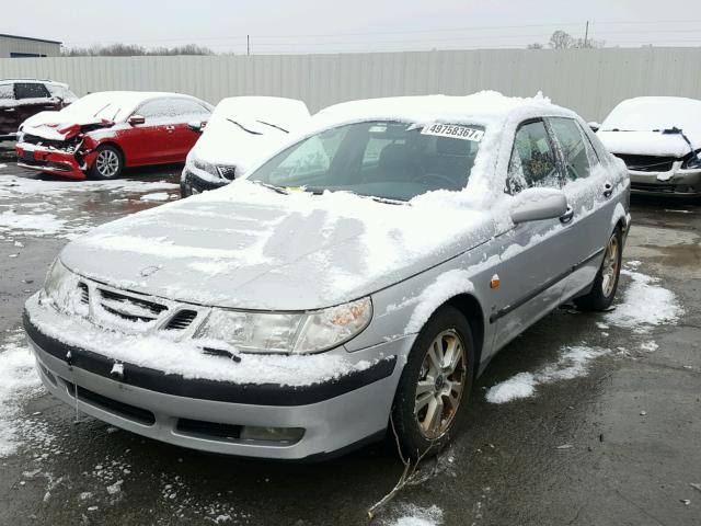 YS3EF48Z3Y3068374 - 2000 SAAB 9-5 SE SILVER photo 2