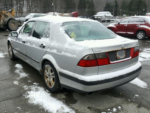 YS3EF48Z3Y3068374 - 2000 SAAB 9-5 SE SILVER photo 3