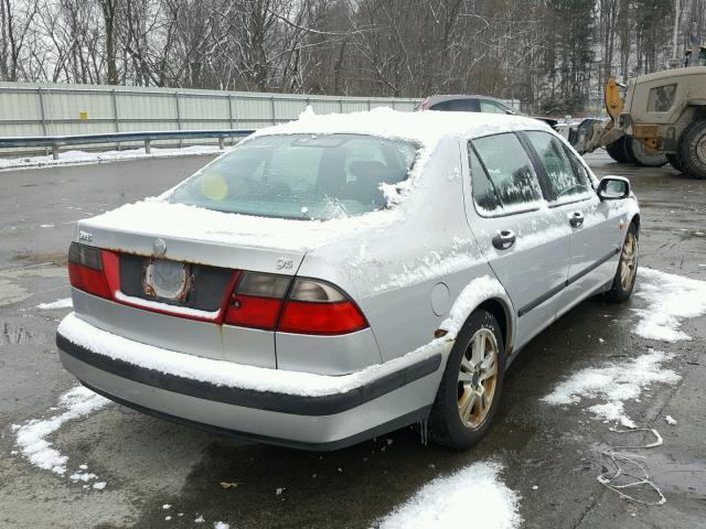 YS3EF48Z3Y3068374 - 2000 SAAB 9-5 SE SILVER photo 4