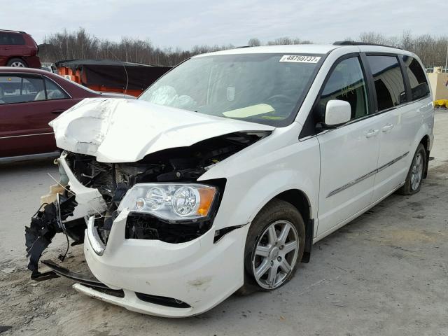 2A4RR5DG6BR727454 - 2011 CHRYSLER TOWN & COU WHITE photo 2