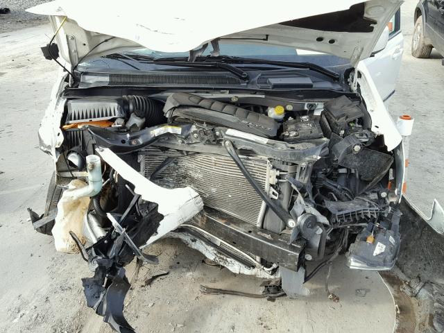 2A4RR5DG6BR727454 - 2011 CHRYSLER TOWN & COU WHITE photo 7