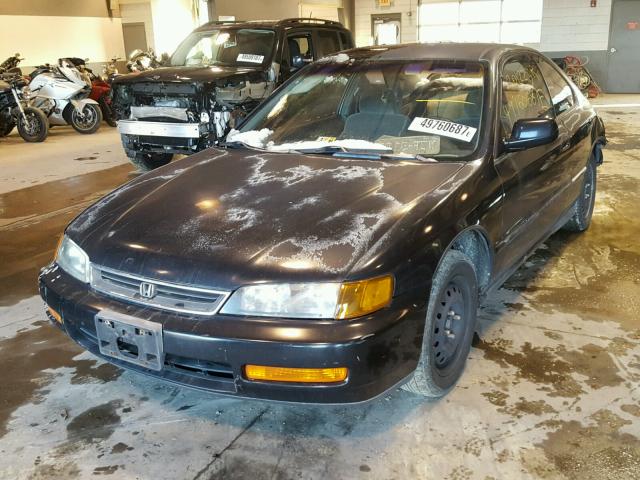 1HGCD7130TA026794 - 1996 HONDA ACCORD LX BLACK photo 2