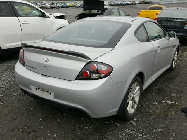 KMHHM66D78U266295 - 2008 HYUNDAI TIBURON GS GRAY photo 4