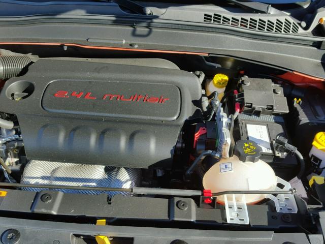 ZACCJAAB3HPF13670 - 2017 JEEP RENEGADE S ნარინჯისფერი ფოტო 7