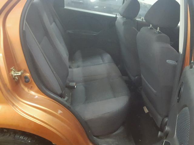 KL1TD566X6B525193 - 2006 CHEVROLET AVEO BASE ORANGE photo 6