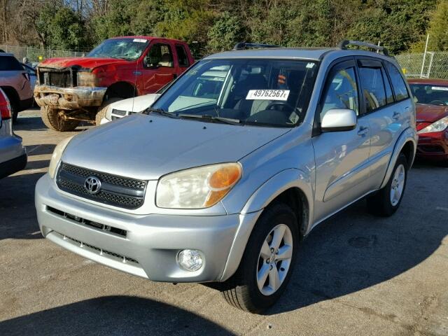 JTEGD20VX40013091 - 2004 TOYOTA RAV4 SILVER photo 2