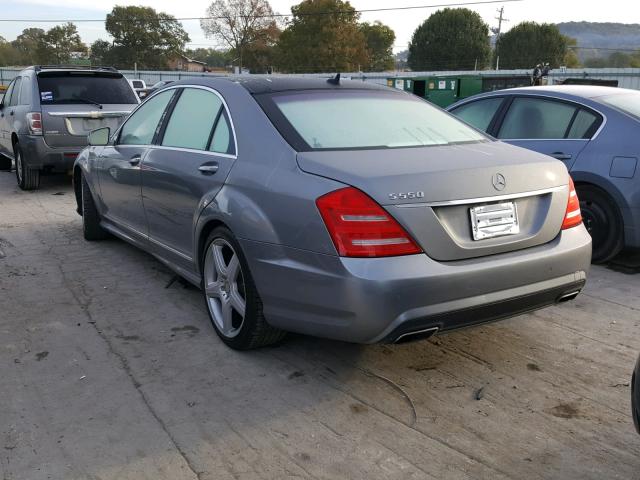 WDDNG7DB2DA519689 - 2013 MERCEDES-BENZ S 550 GRAY photo 3