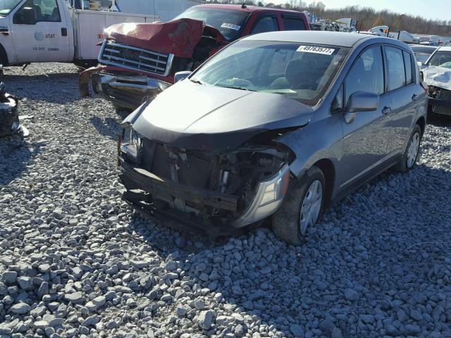 3N1BC1CP8CK809423 - 2012 NISSAN VERSA S GRAY photo 2