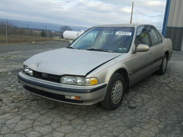 1HGCB7557MA129763 - 1991 HONDA ACCORD LX BEIGE photo 2