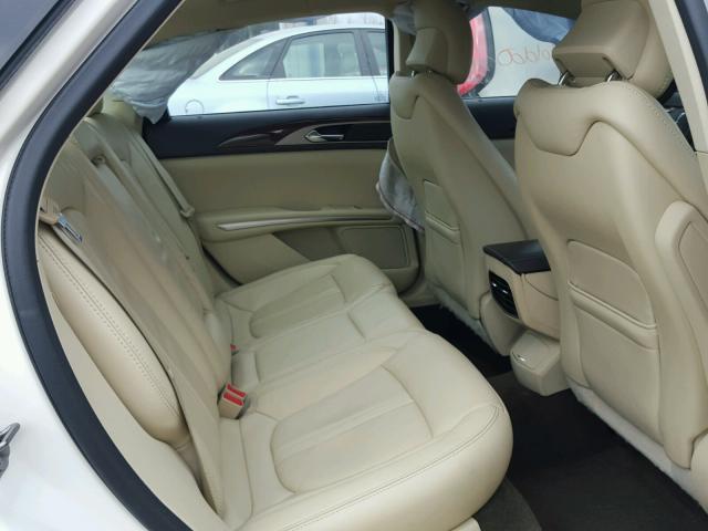 3LN6L2J93DR814512 - 2013 LINCOLN MKZ WHITE photo 6