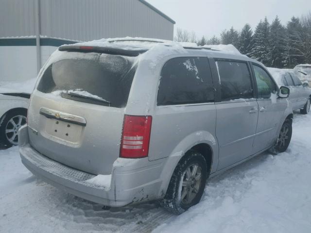 2A8HR54P18R754273 - 2008 CHRYSLER TOWN & COU SILVER photo 4