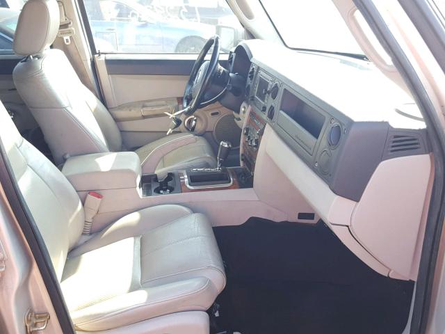 1J8HH58226C366038 - 2006 JEEP COMMANDER TAN photo 5
