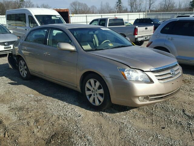 4T1BK36B05U025330 - 2005 TOYOTA AVALON XL GOLD photo 1