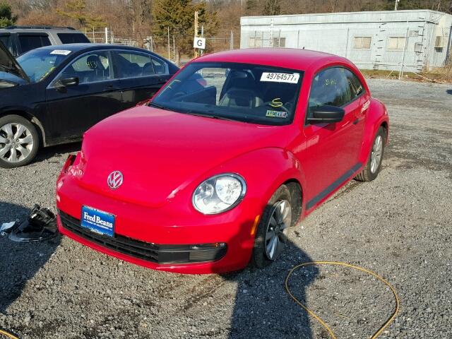 3VWF17AT6FM650950 - 2015 VOLKSWAGEN BEETLE 1.8 RED photo 2