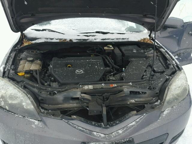 JM1BK343971691848 - 2007 MAZDA 3 HATCHBAC GRAY photo 7