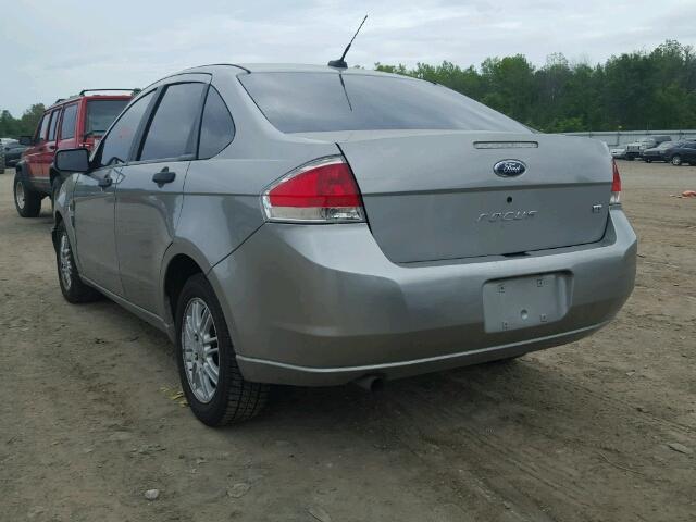 1FAHP35N88W129218 - 2008 FORD FOCUS SE SILVER photo 3