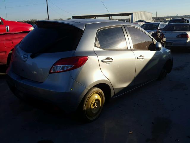 JM1DE1HY8B0120117 - 2011 MAZDA MAZDA2 SILVER photo 4