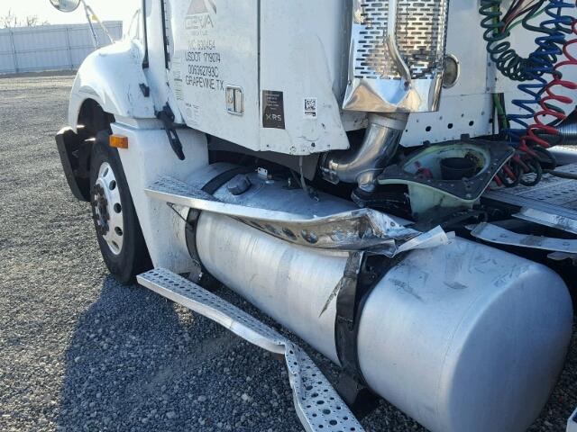 1FUBA5CG35DU77865 - 2005 FREIGHTLINER CONVENTION WHITE photo 9