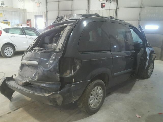 1A4GP45R36B559011 - 2006 CHRYSLER TOWN & COU BLACK photo 4