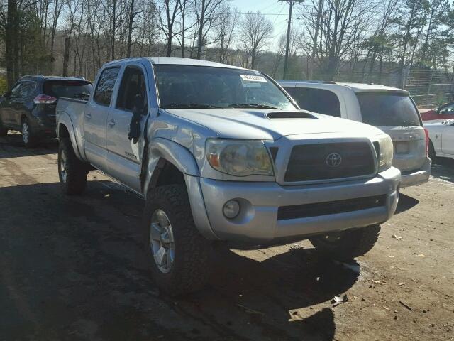 5TEMU52N37Z329619 - 2007 TOYOTA TACOMA DOU SILVER photo 1