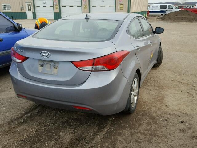 KMHDH4AE4DU683584 - 2013 HYUNDAI ELANTRA GL GRAY photo 4