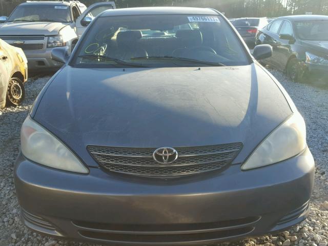 4T1BE32K34U810761 - 2004 TOYOTA CAMRY LE 灰色 照片 9