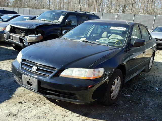 1HGCF85492A140987 - 2002 HONDA ACCORD DX SILVER photo 2