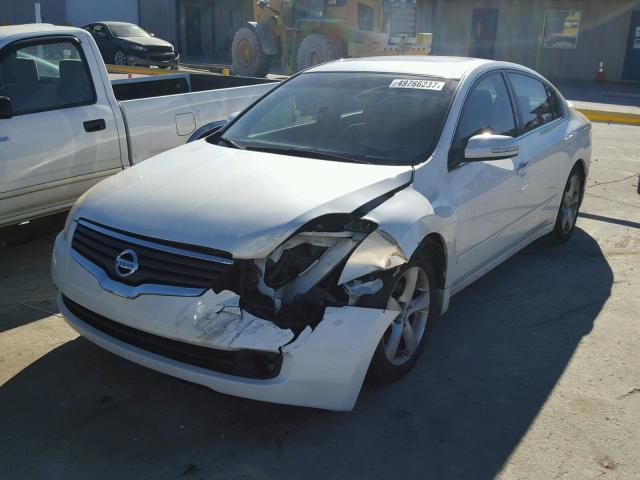 1N4BL21E28N462960 - 2008 NISSAN ALTIMA 3.5 WHITE photo 2