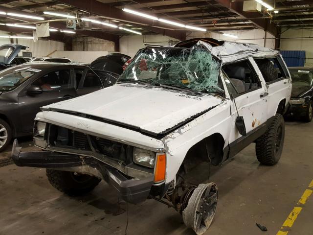 1JCWL7724FT053839 - 1985 JEEP CHEROKEE P WHITE photo 2