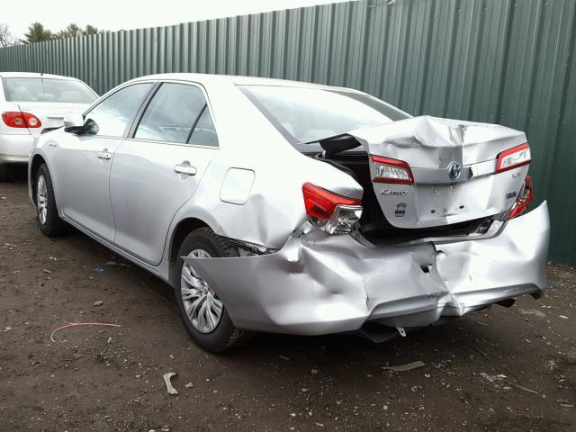 4T1BD1FK1CU027082 - 2012 TOYOTA CAMRY HYBR SILVER photo 3