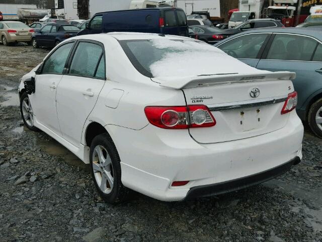 2T1BU4EE3BC647364 - 2011 TOYOTA COROLLA BA WHITE photo 3