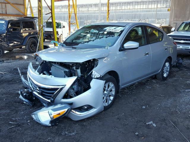 3N1CN7AP0GL896657 - 2016 NISSAN VERSA S SILVER photo 2