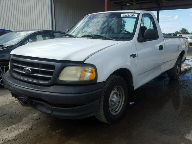 2FTRF17232CA76780 - 2002 FORD F150 WHITE photo 2