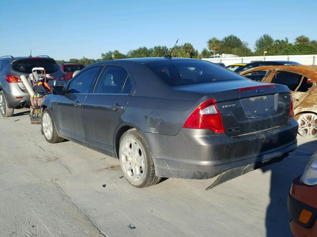 3FAHP0HA8AR309024 - 2010 FORD FUSION SE GRAY photo 3