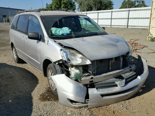 5TDZA23C75S325836 - 2005 TOYOTA SIENNA CE SILVER photo 1